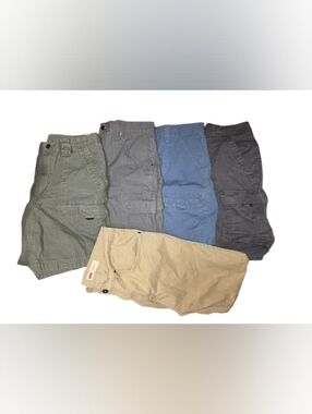 Bundle of 5 wrangler size 32 4-shorts and 1 pair of pants